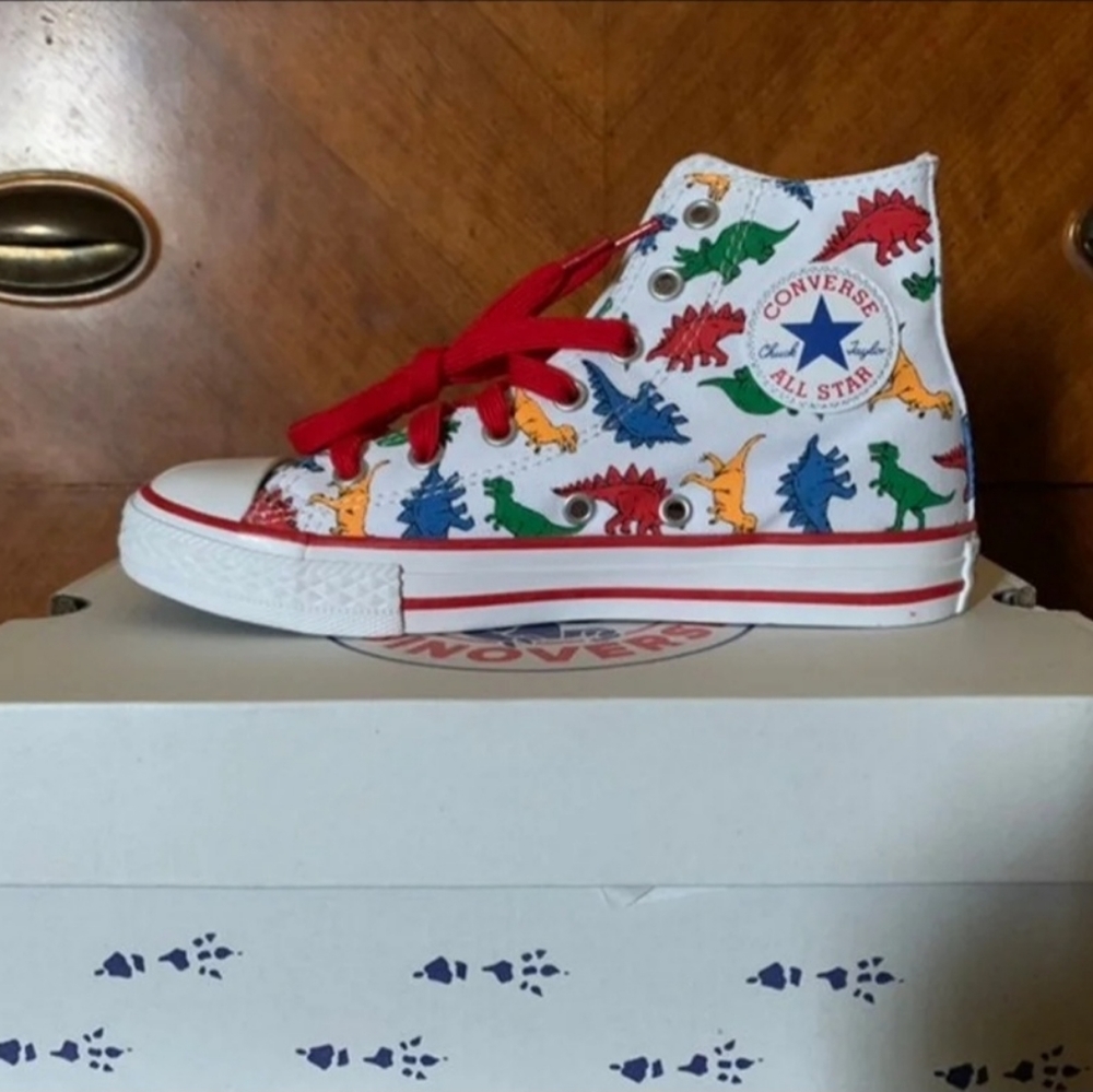 New White Converse Size 2 Youth